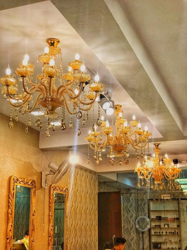 LAVISH - Luxury Unisex Salon By Happy