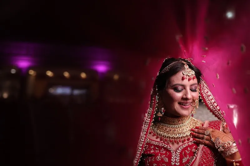 R.K Studio ( The Wedding&Commercial Photography )