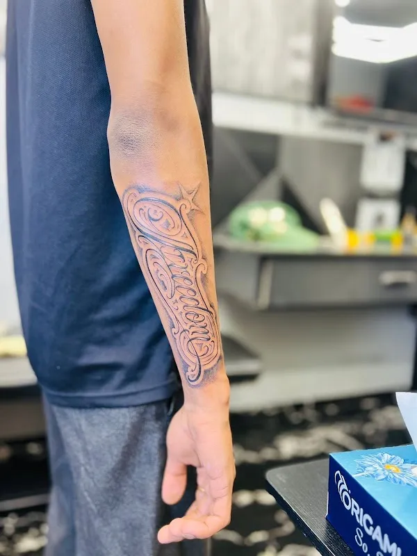 VISI👁️‍🗨️N TATTOOS STUDIO JALGAON