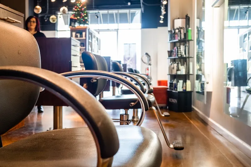 Strands Salon And Spa