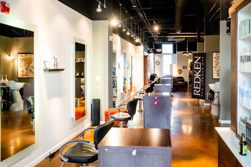 Strands Salon And Spa