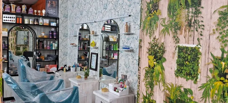 KT BEAUTY PARLOR AND ACADEMY