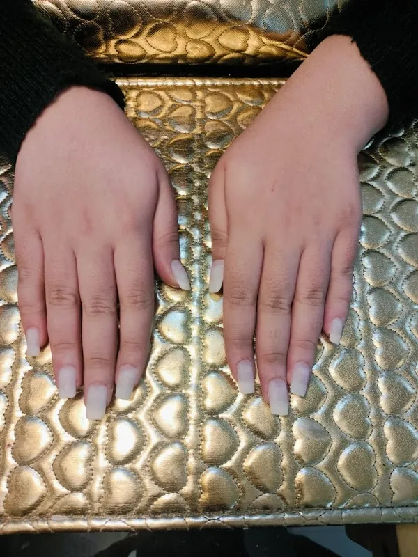 Razor's unisex salon