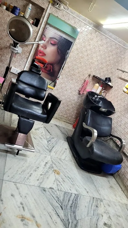 Santi's Makeover and Beauty Salon