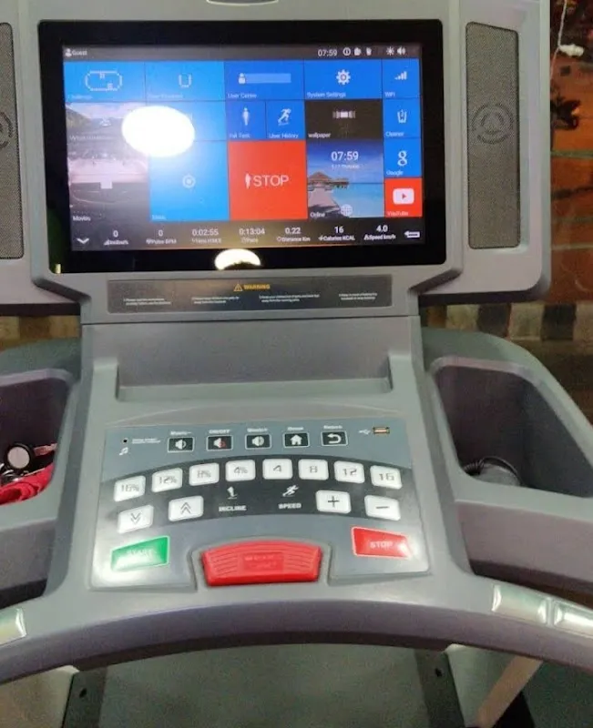 ICONIC FITNESS KORAMANGALA 1st BLOCK - Largest fitness chain in Bangalore | Best Rated | Unisex Fitness Centers | Gx Studios