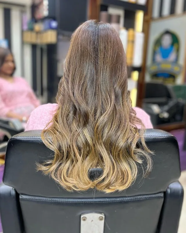 THE MORE LIGHT SALON
