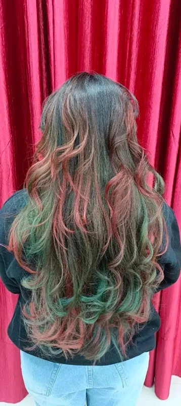 Moon unisex salon sg
