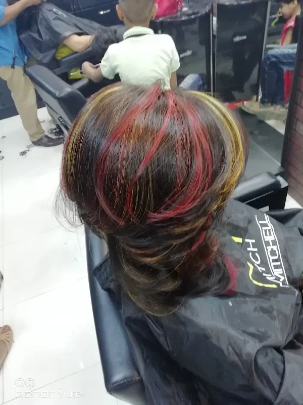 Arshad Hashmi L18 hair and beauty salon, academy, Consultation