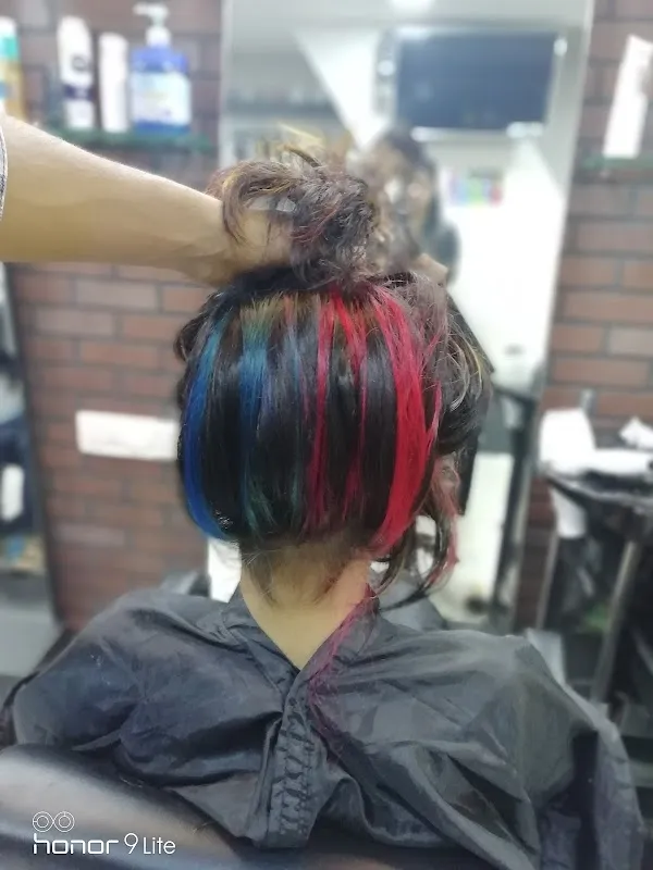 Arshad Hashmi L18 hair and beauty salon, academy, Consultation