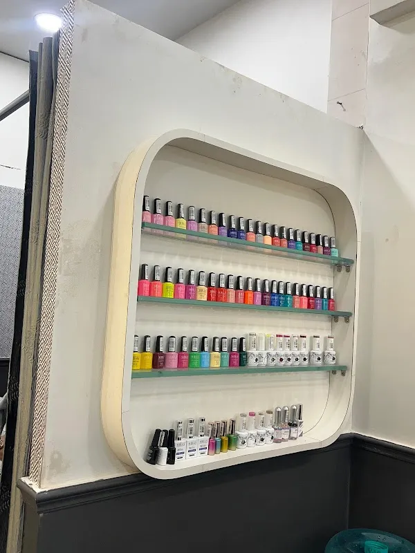 Hair Studio Unisex Salon Andheri Best Salon in Andheri East Near By Salon Family Salon