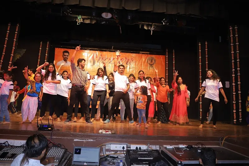 SIZZLER'S DANCE & FITNESS ACADEMY