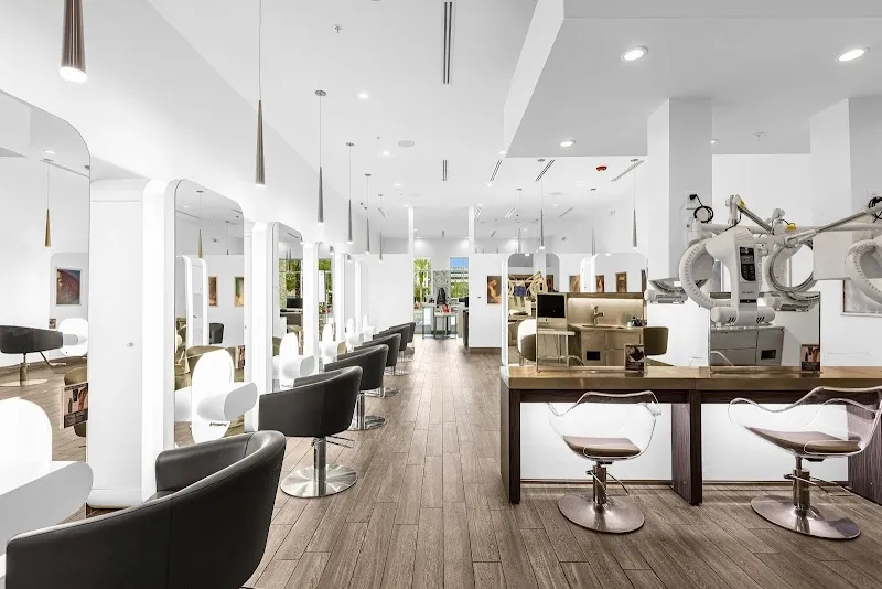 Salon Dulay - Mills 50 District
