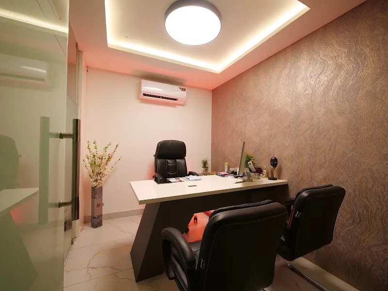 Laavish Saloon