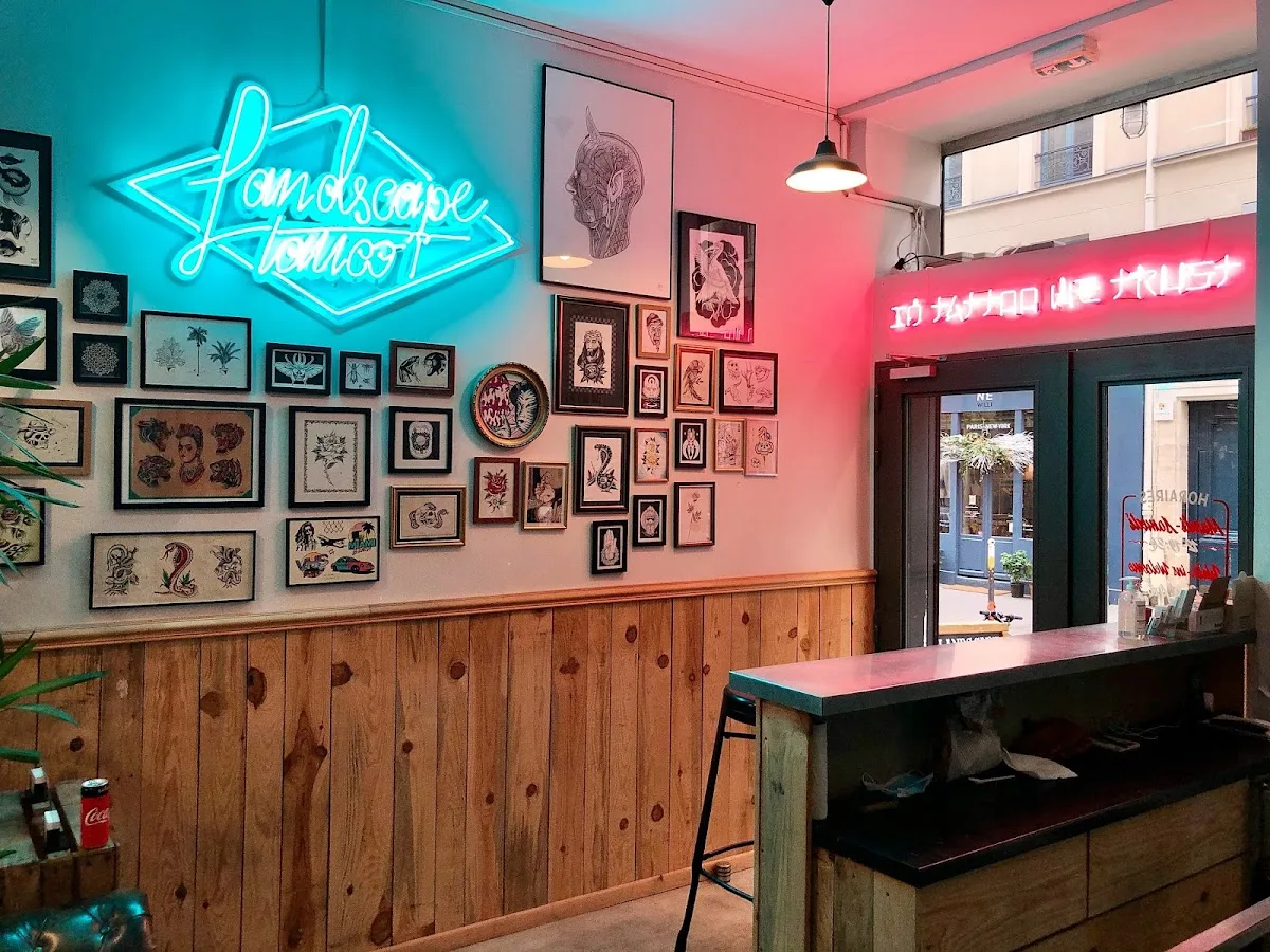 Landscape Tattoo Bastille - salon de tatouage walk-in Paris Piercing