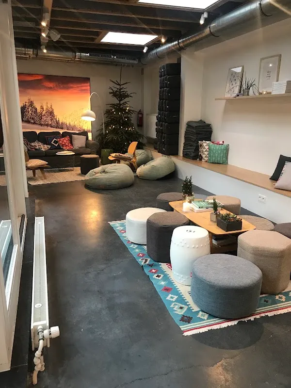 Yoga Room - Defacqz