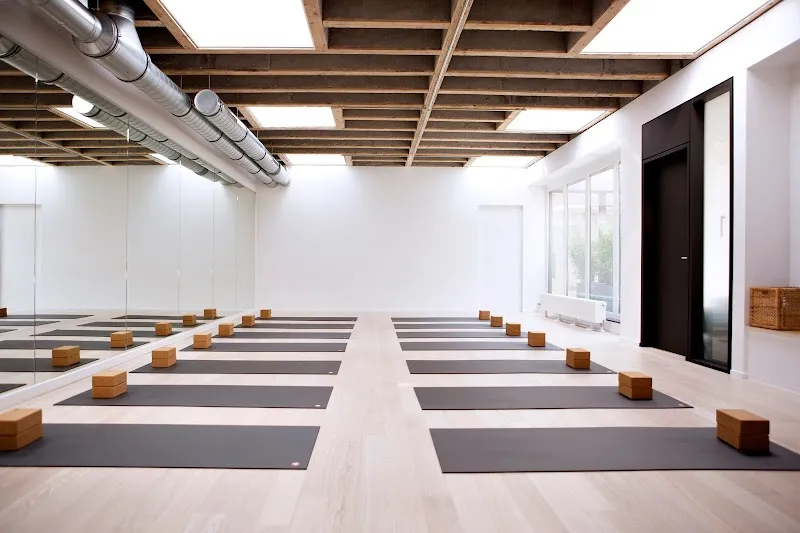 Yoga Room - Defacqz