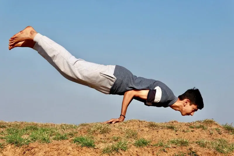 Utsav institute | Yoga with devang | Best yoga Teacher Training ! sVyasa