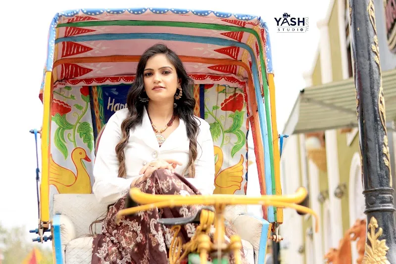 Yash Digital Studio & Photo Frames