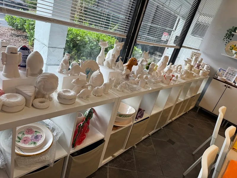 Atelier Newday Pottery Painting & Art Studio