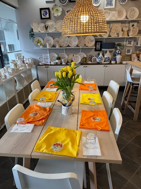 Atelier Newday Pottery Painting & Art Studio