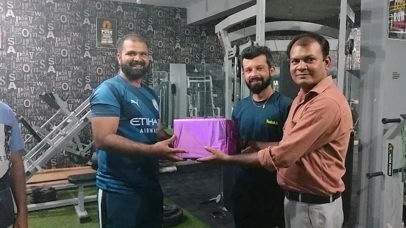 M2 Muscle mania Gym