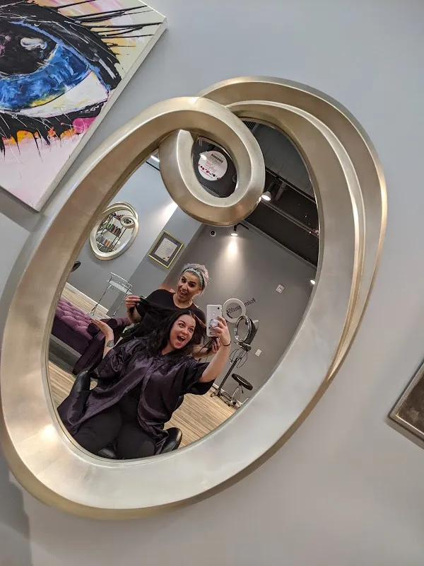 Salon Nirvana 954