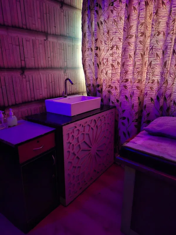 Rose Wine Thai Spa Salt Lake | Best Spa in Kolkata