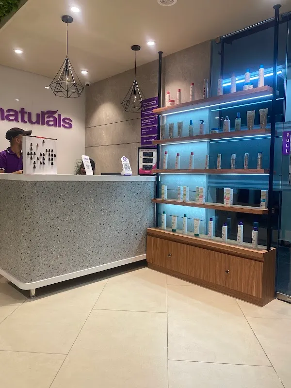Naturals Salon
