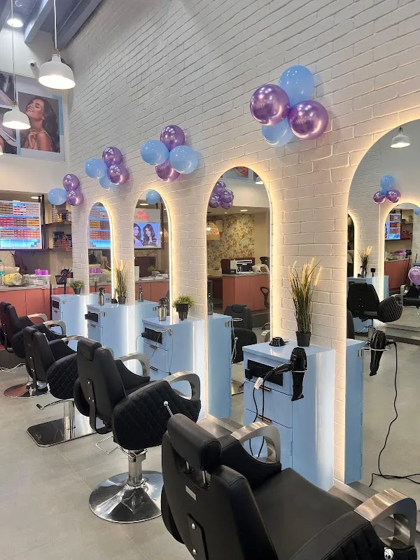 BBLUNT Salon - Colaba, Mumbai