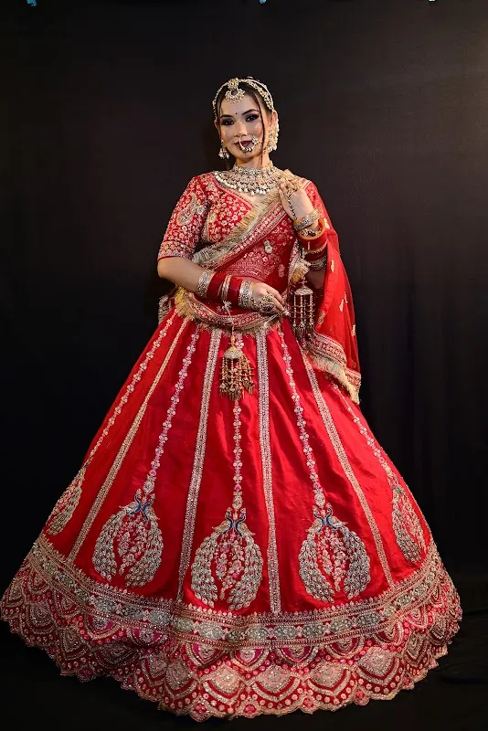 Nature salon & Academy - professional best ledies beauty, hair and nail parlour in globle city virar west