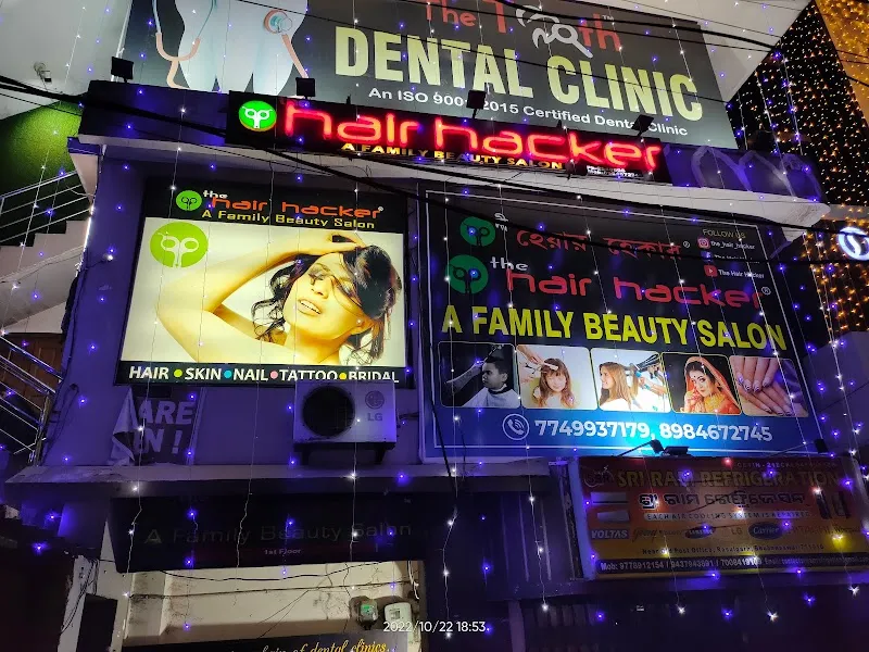 THE HAIR HACKER