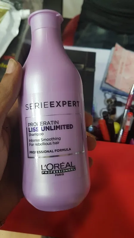 THE HAIR HACKER
