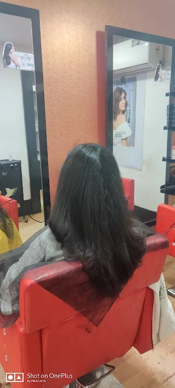 THE HAIR HACKER