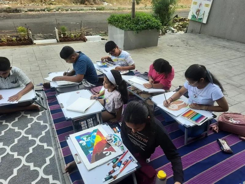 Visual Art Studio |Art gallery I Professional Art Classes I Drawing Classes for Kids in Kharghar, Navi Mumbai.