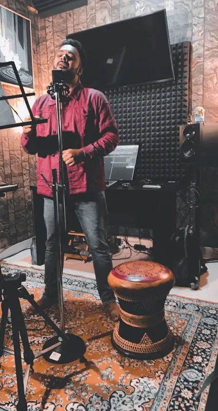 Aurovox Studios (AVS)