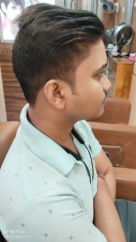 Cuts & Curls Salon