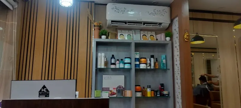Cuts & Curls Salon