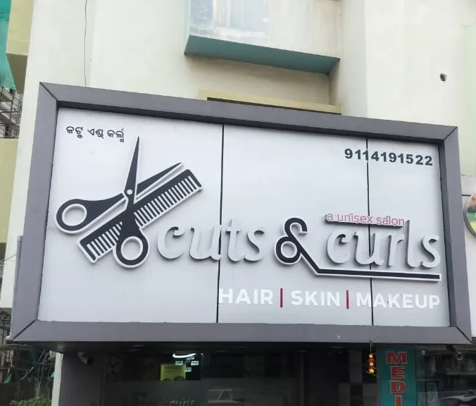 Cuts & Curls Salon
