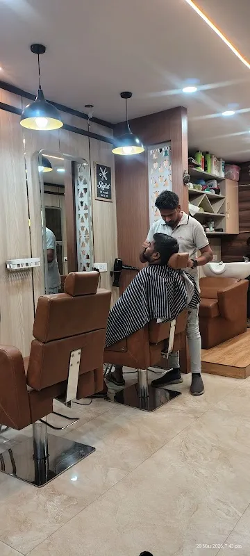 Cuts & Curls Salon