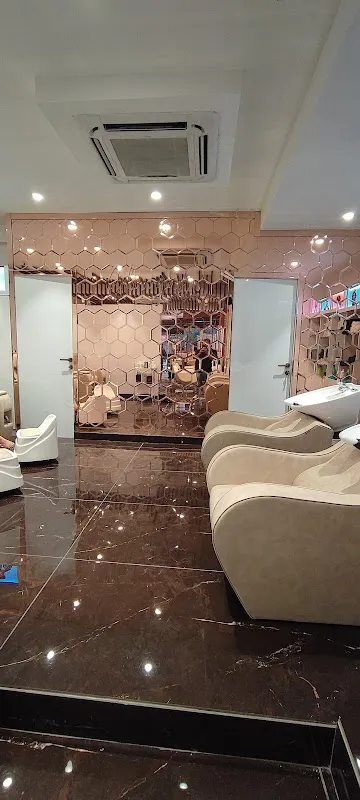 Madonna Beauty Salon - Punjabi Bagh