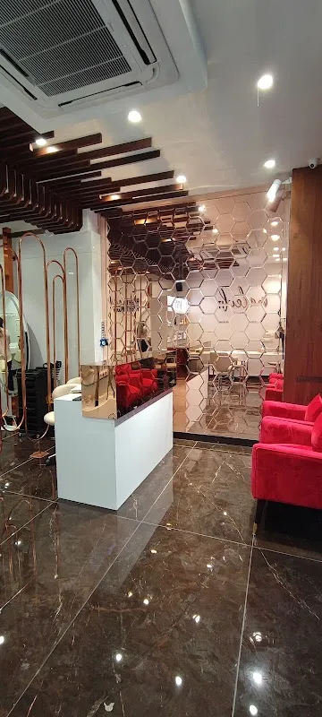 Madonna Beauty Salon - Punjabi Bagh