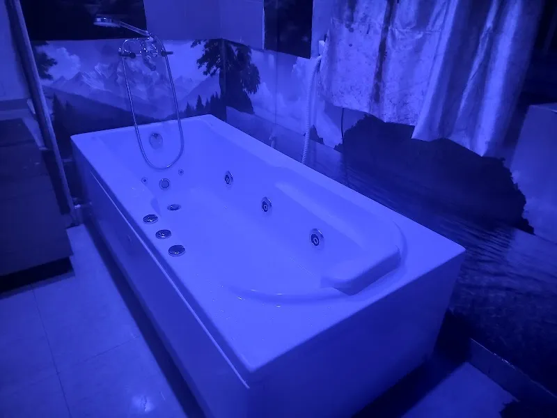 Aroma Ayurvedic Spa & Salon