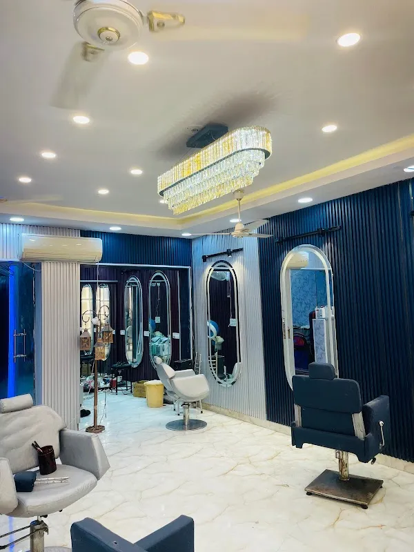 Touch 'N ' Glow Makeovers