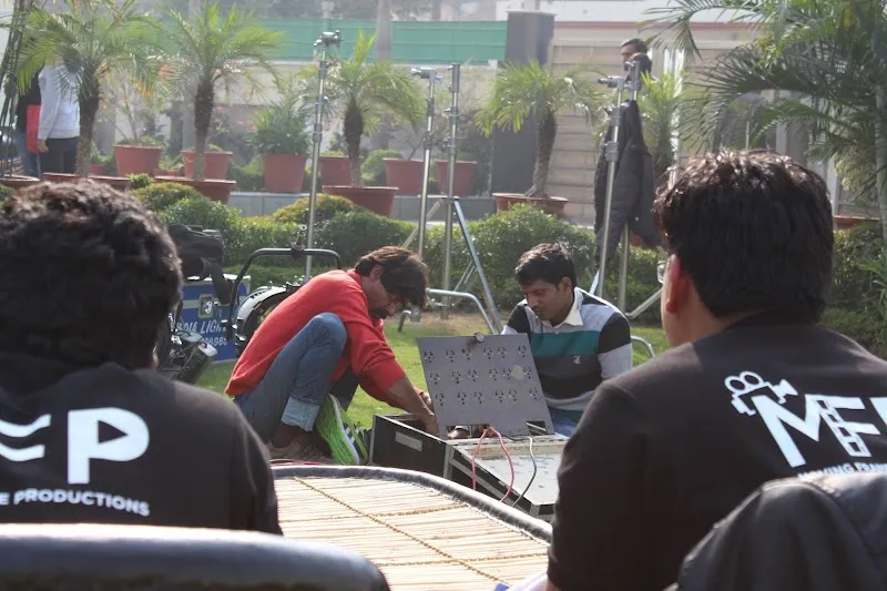 MOVING FRAME PRODUCTIONS