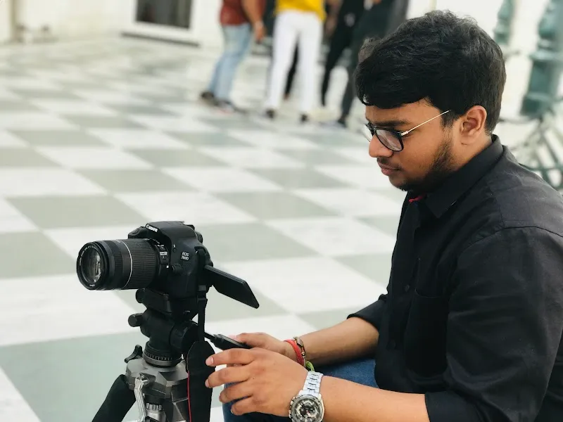 MOVING FRAME PRODUCTIONS