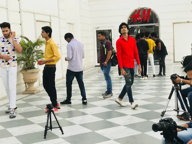 MOVING FRAME PRODUCTIONS