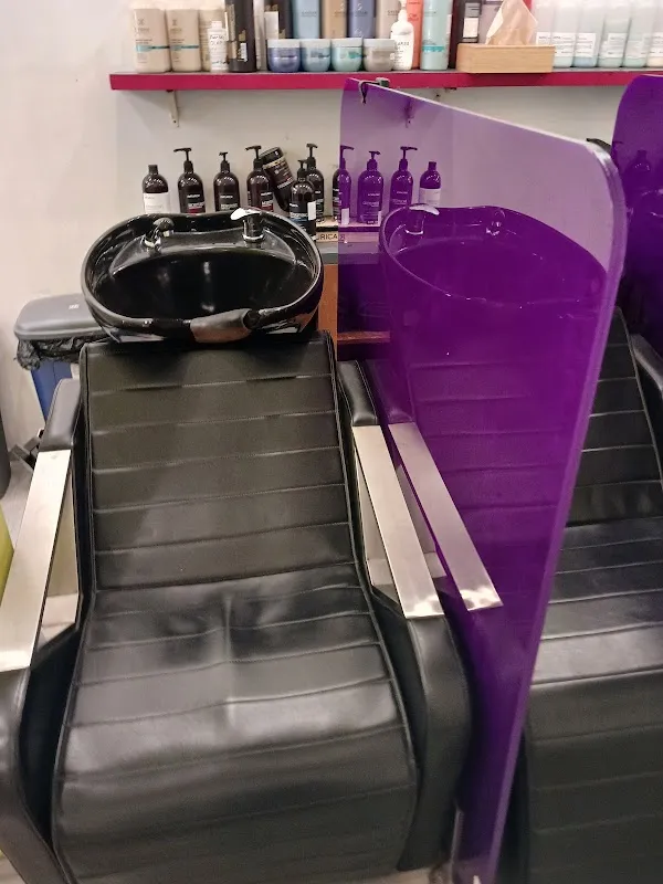 BBLUNT Salon - Nepean Sea Road, Mumbai