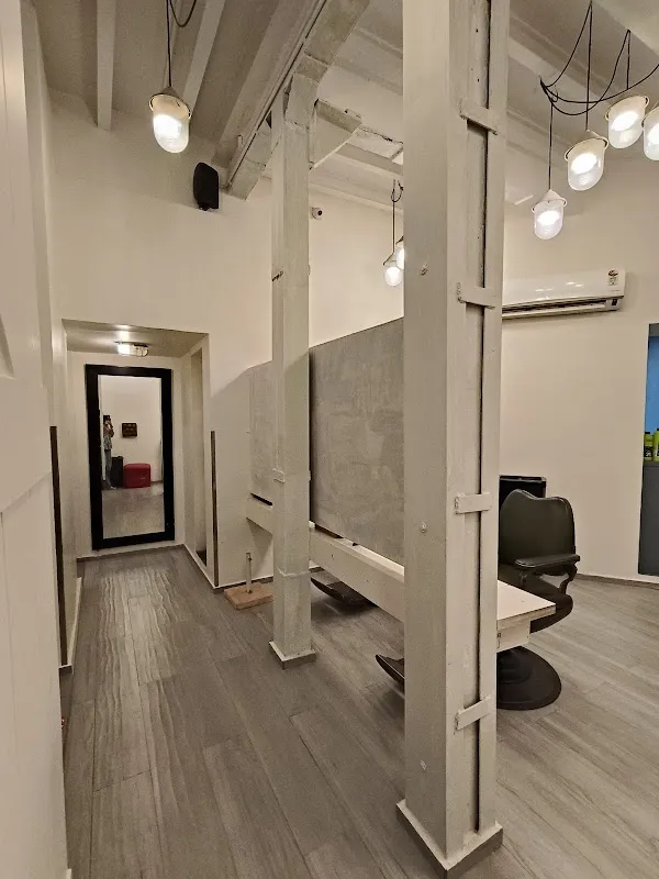 BBLUNT Salon - Nepean Sea Road, Mumbai