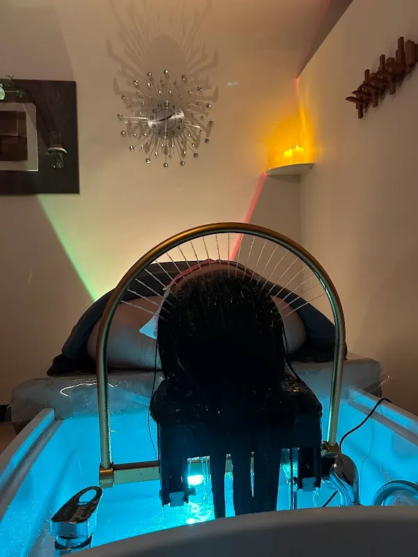 Vela Head Spa