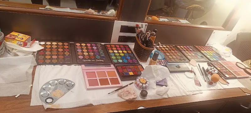 Madhvi's Makeover Studio